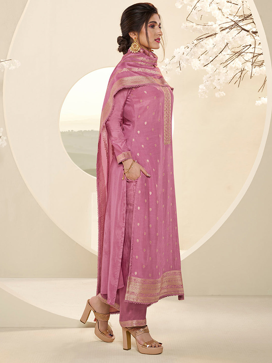 Light Pink Muslin Jacquard Kurta Suit Set with Champagne Thread Weave & Pencil Sketch Weave Yoke Product vendor