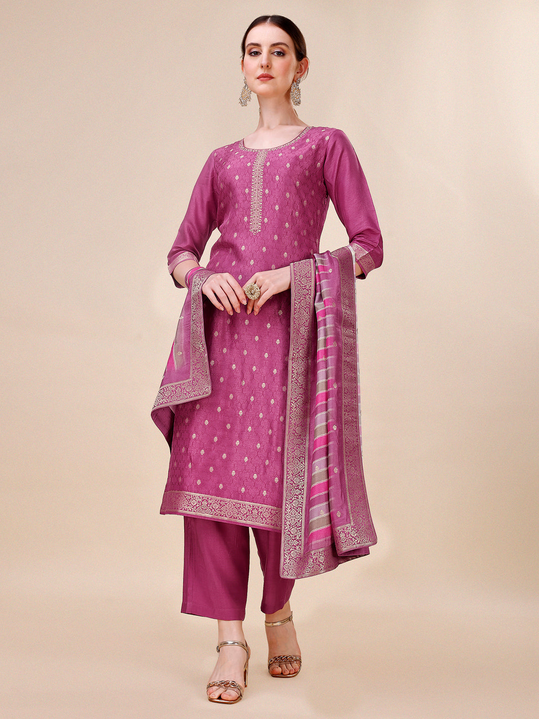 Soft Maroon Jacquard Kurta Suit Set with Bandhani Printed Dupatta Product vendor